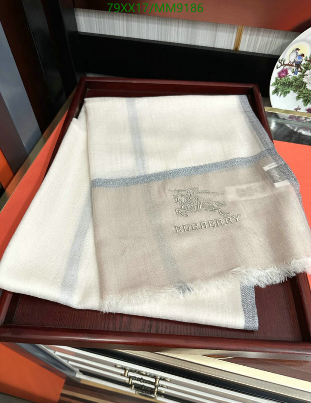 Burberry-Scarf Code: MM9186 