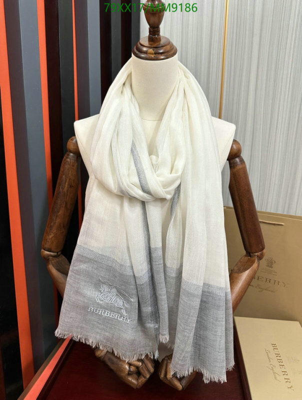 Burberry-Scarf Code: MM9186 