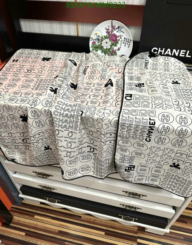 Chanel-Scarf Code: MM9233 