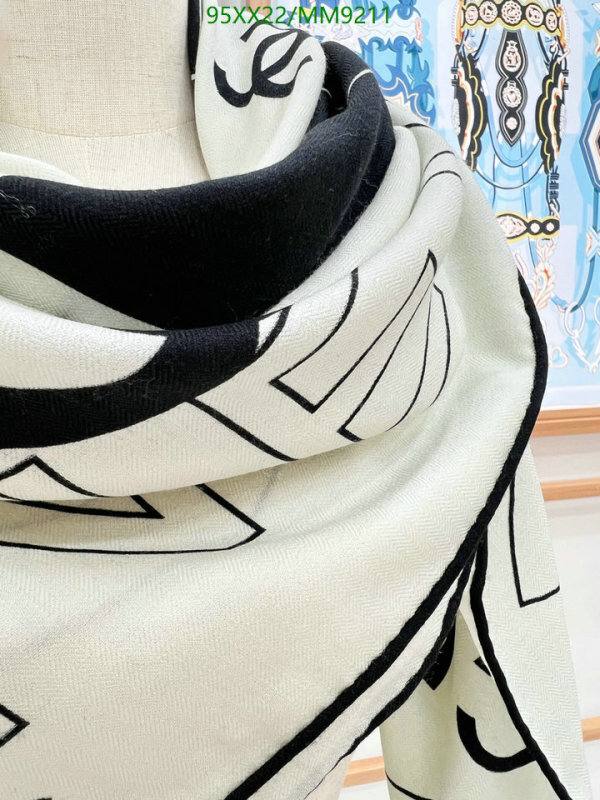 Chanel-Scarf Code: MM9211 