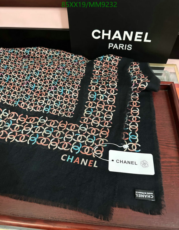 Chanel-Scarf Code: MM9232 