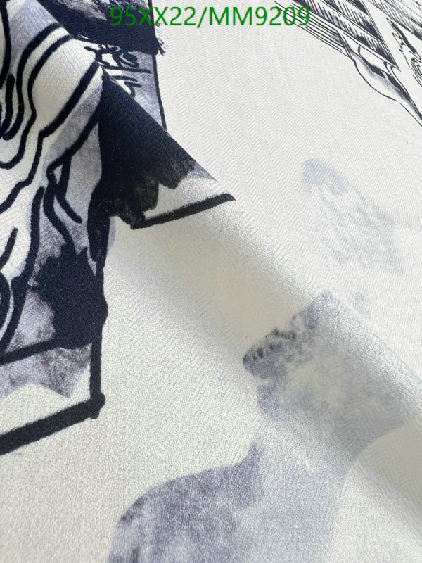 Chanel-Scarf Code: MM9209 