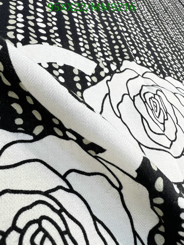 Chanel-Scarf Code: MM9216 