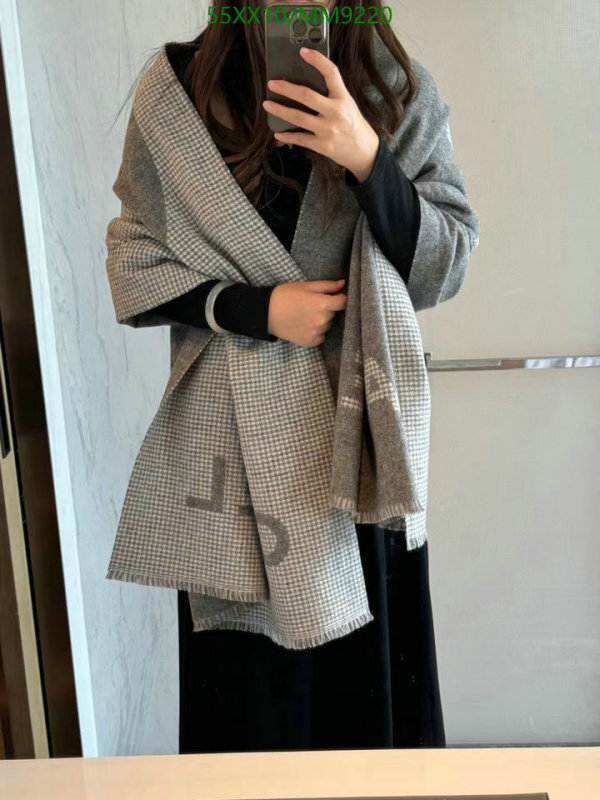 Chanel-Scarf Code: MM9220 