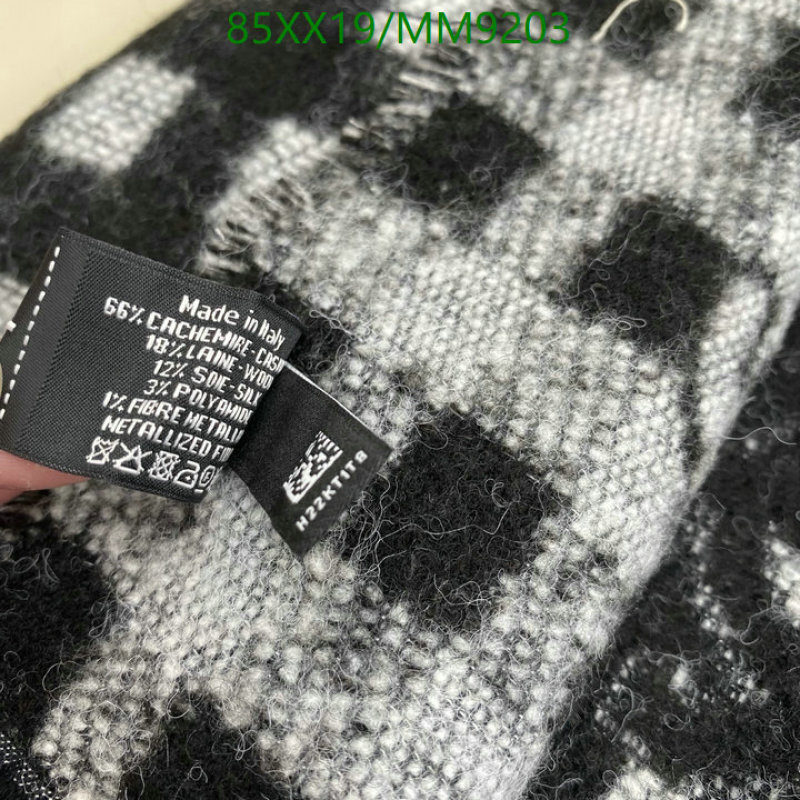 Chanel-Scarf Code: MM9203 