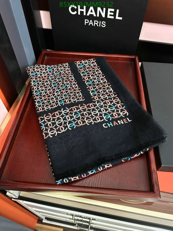 Chanel-Scarf Code: MM9232 