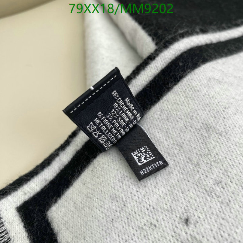 Chanel-Scarf Code: MM9202 
