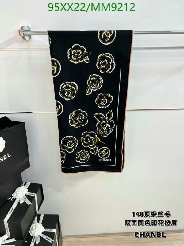 Chanel-Scarf Code: MM9212 