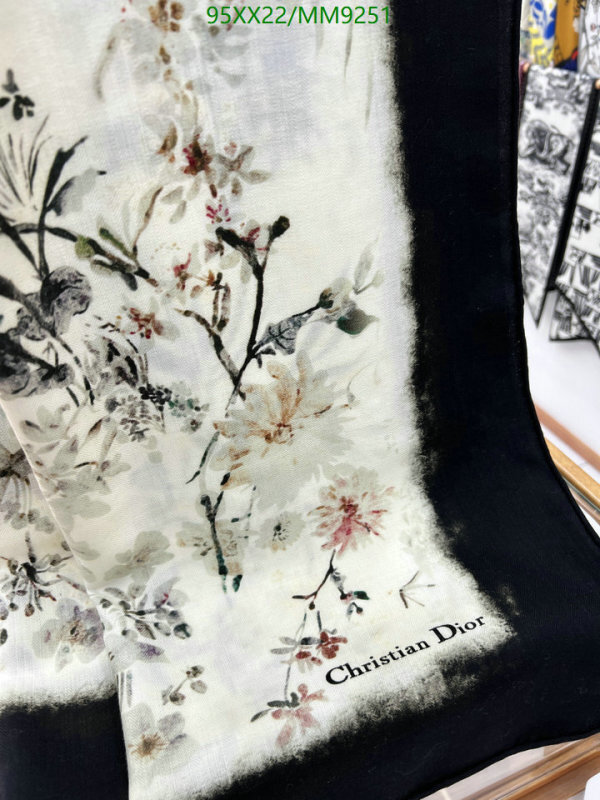 Dior-Scarf Code: MM9251 