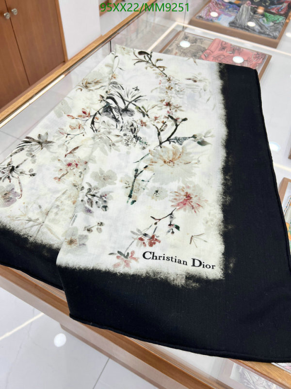 Dior-Scarf Code: MM9251 