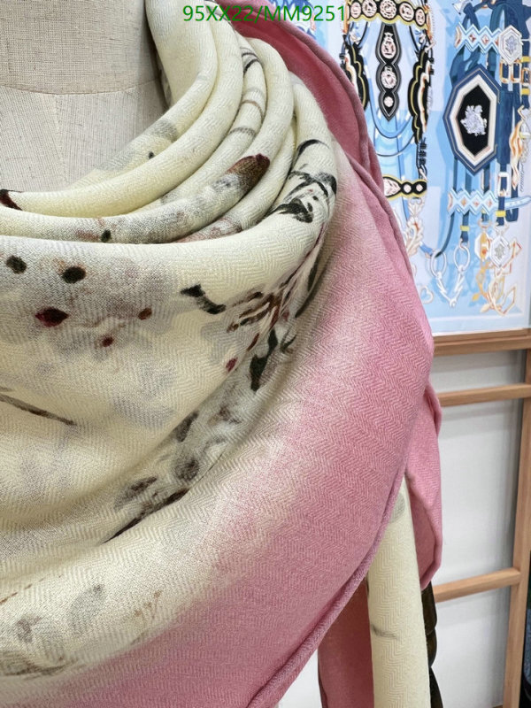 Dior-Scarf Code: MM9251 
