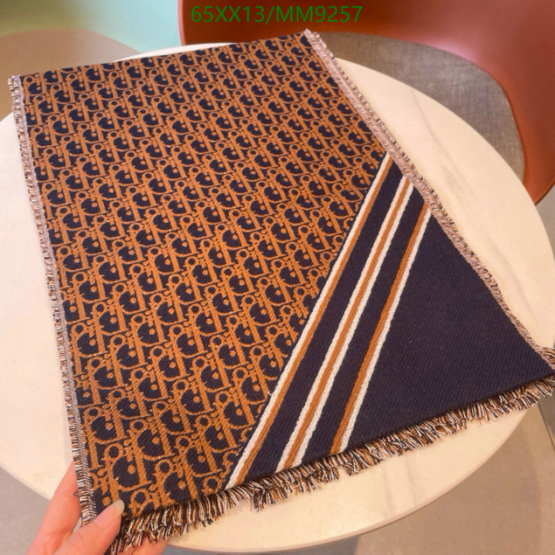 Dior-Scarf Code: MM9257 