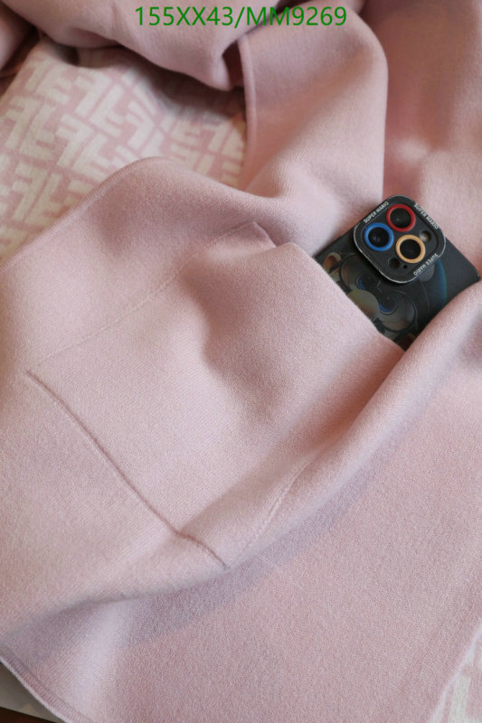 Fendi-Scarf Code: MM9269 