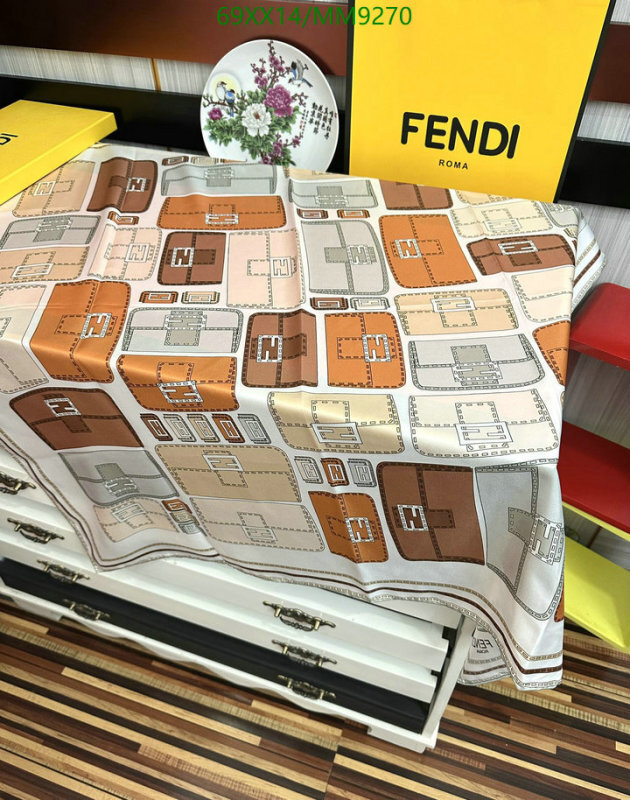 Fendi-Scarf Code: MM9270 