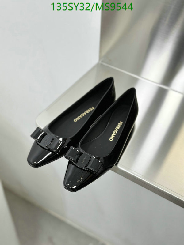 Ferragamo-Women Shoes Code: MS9544 