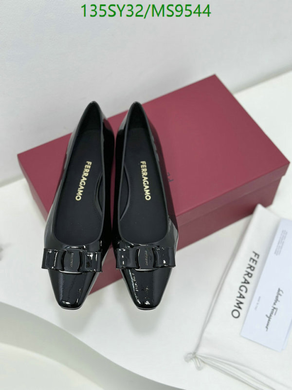 Ferragamo-Women Shoes Code: MS9544 