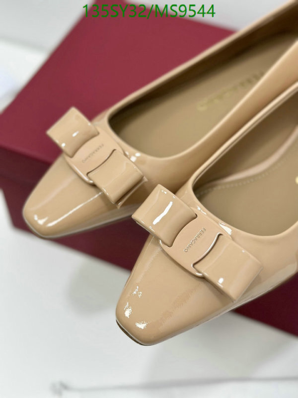 Ferragamo-Women Shoes Code: MS9544 