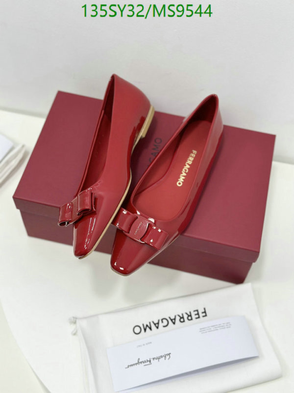 Ferragamo-Women Shoes Code: MS9544 