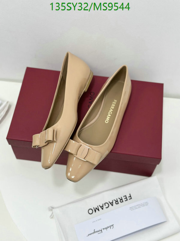 Ferragamo-Women Shoes Code: MS9544 