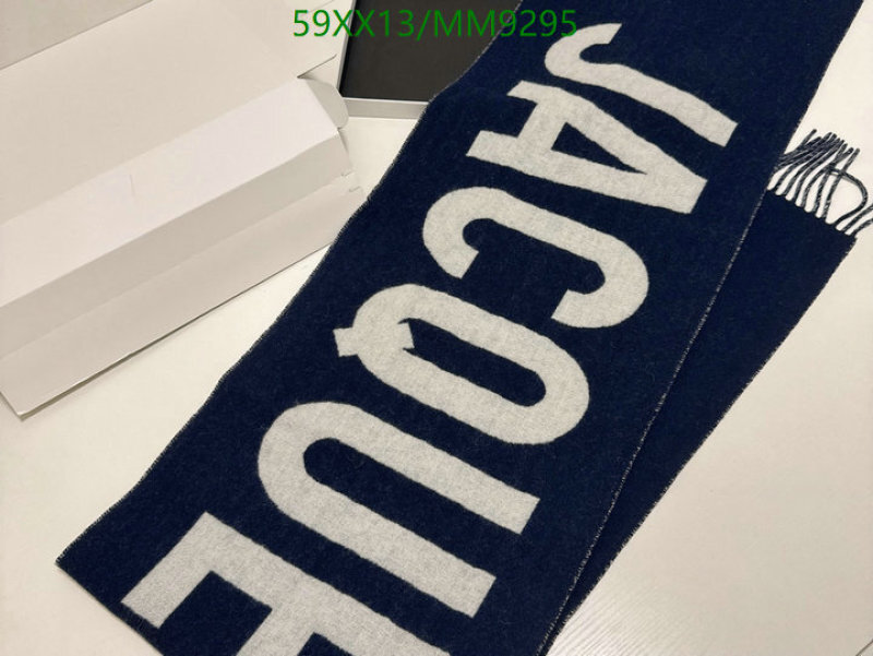 Jacquemus-Scarf Code: MM9295 