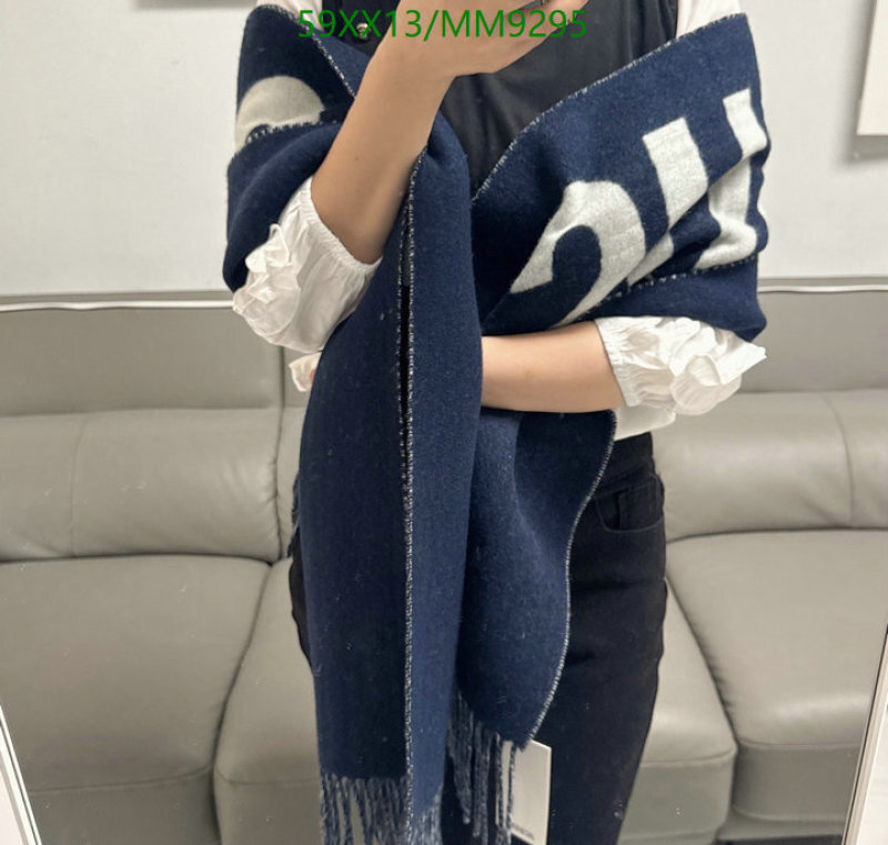 Jacquemus-Scarf Code: MM9295 