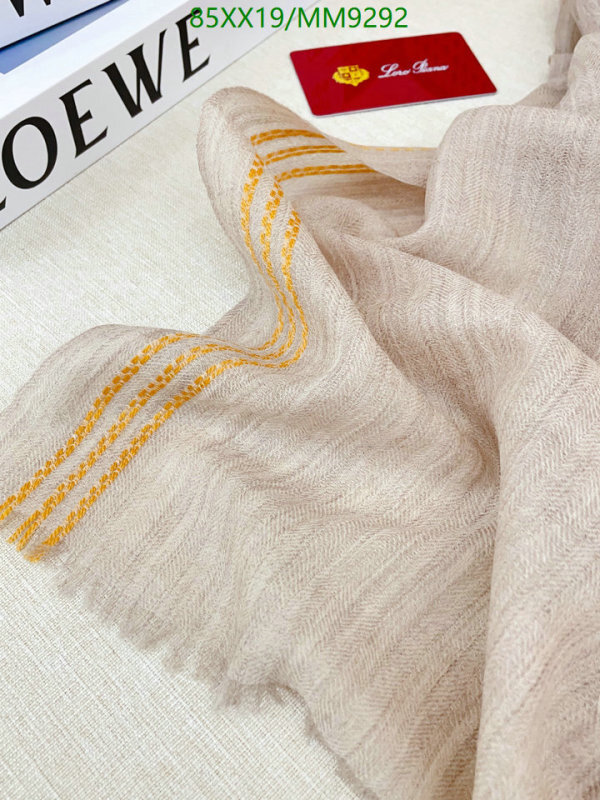 Loro Piana-Scarf Code: MM9292 