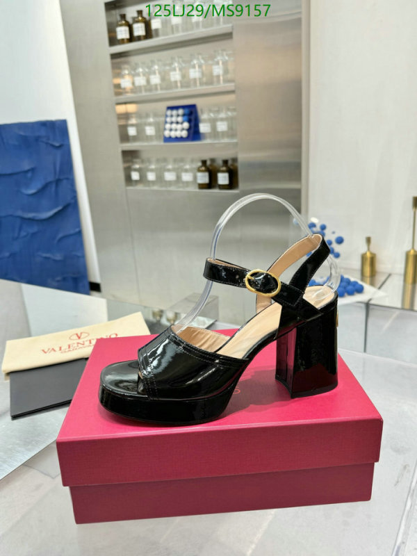 Valentino-Women Shoes Code: MS9157 