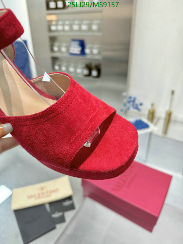 Valentino-Women Shoes Code: MS9157 