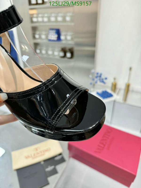 Valentino-Women Shoes Code: MS9157 