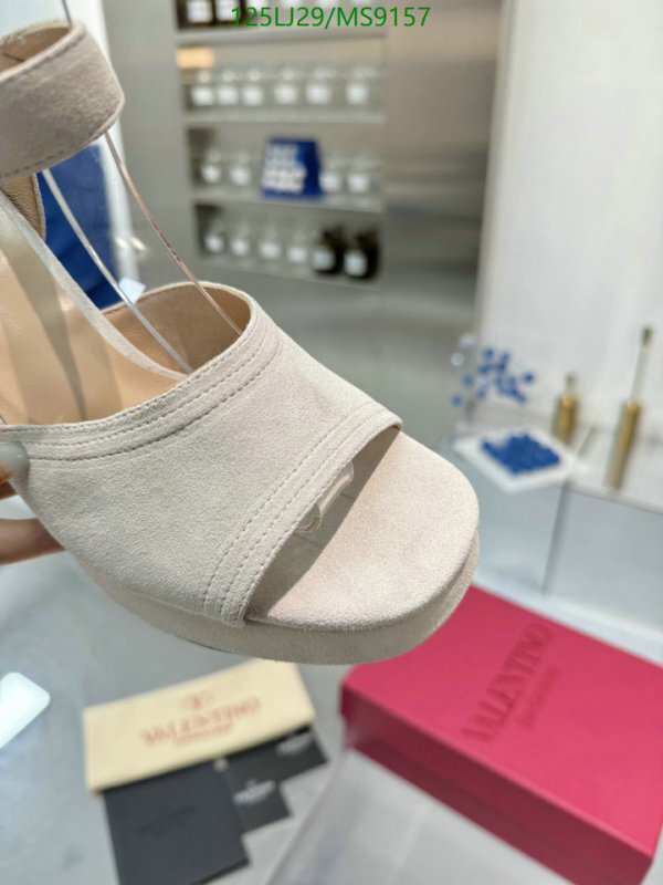 Valentino-Women Shoes Code: MS9157 