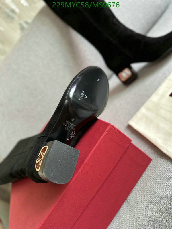 Valentino-Women Shoes Code: MS9676 