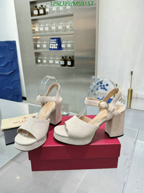 Valentino-Women Shoes Code: MS9157 