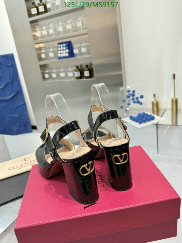 Valentino-Women Shoes Code: MS9157 