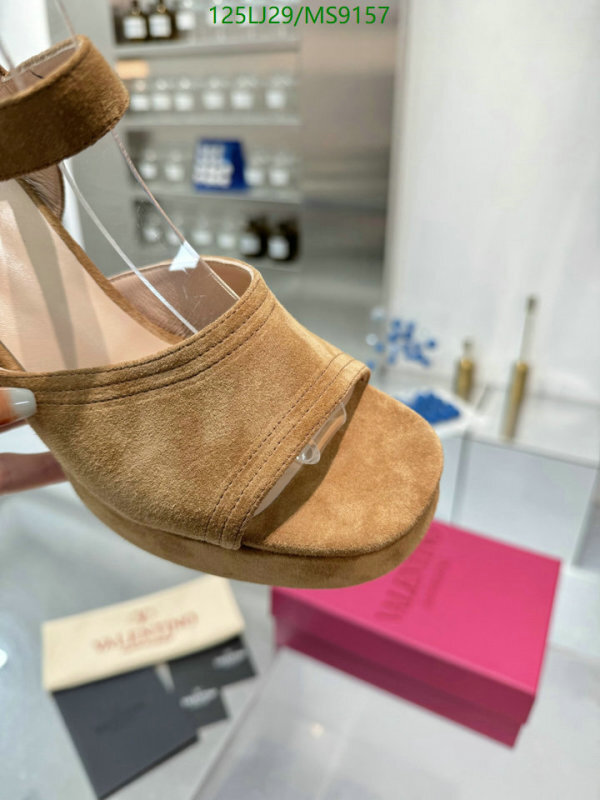 Valentino-Women Shoes Code: MS9157 